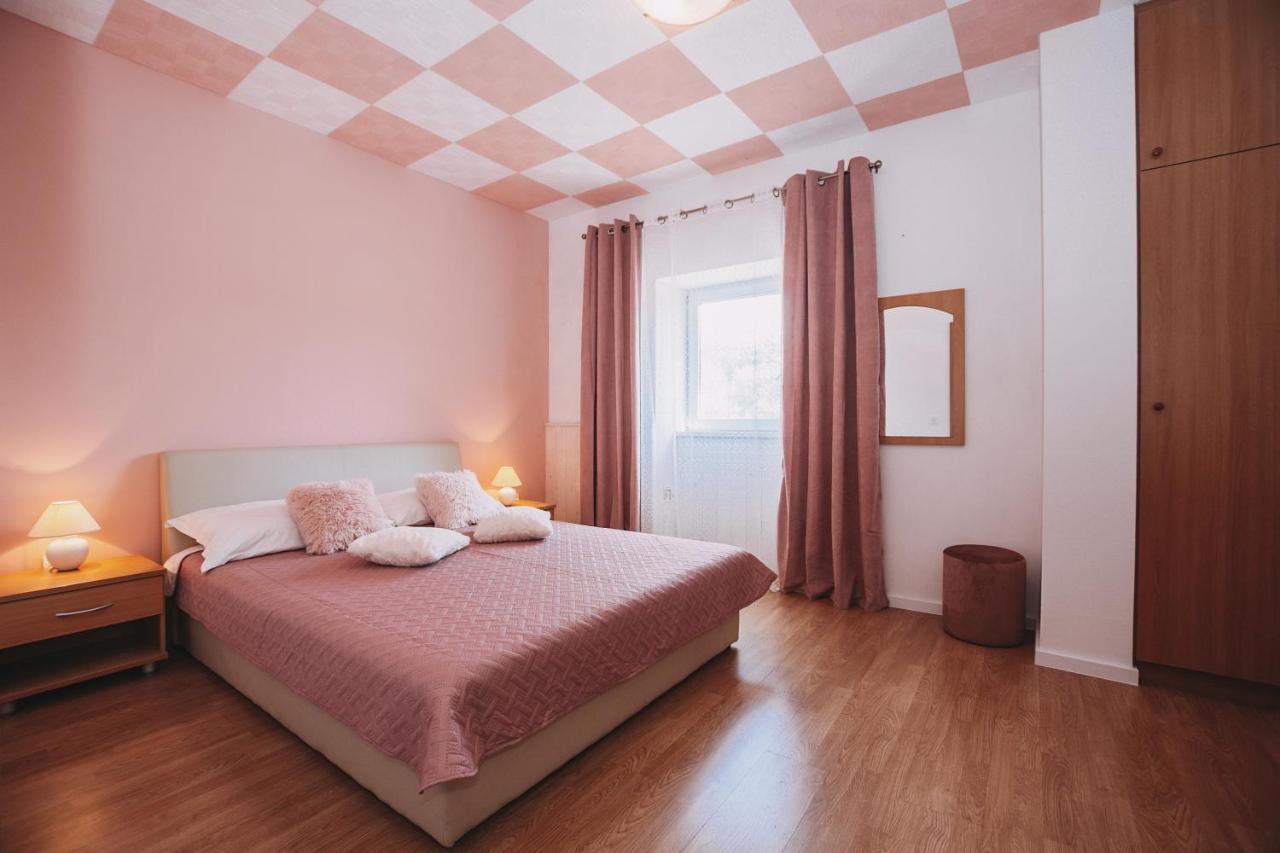 Rooms Emilija Bozava Exterior photo